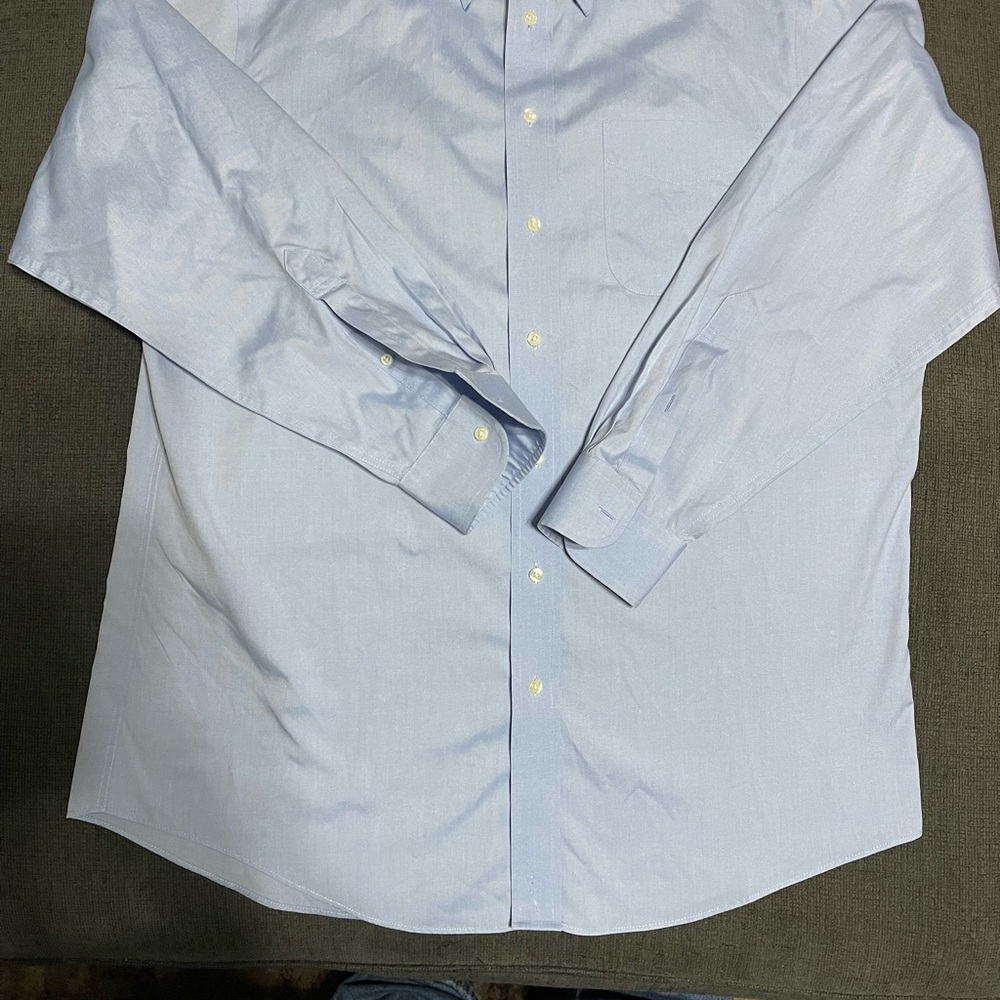 Jos. A. Bank Men's Light Blue Dress Shirt 17neck 34”sleeve